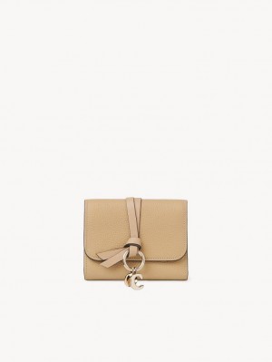 Carteiras Pequenas Chloe Alphabet Small Tri-fold Marrom | CHE-SR14292