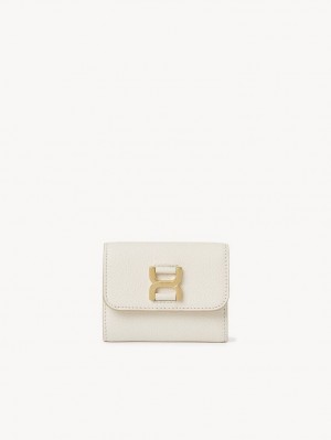 Carteiras Pequenas Chloe Marcie Small Tri-fold Branco | CHE-SR14295