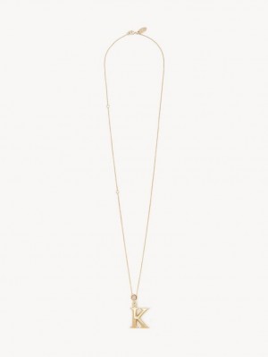 Colares Chloe Alphabet With Pendant Douradas | CHE-SR14345