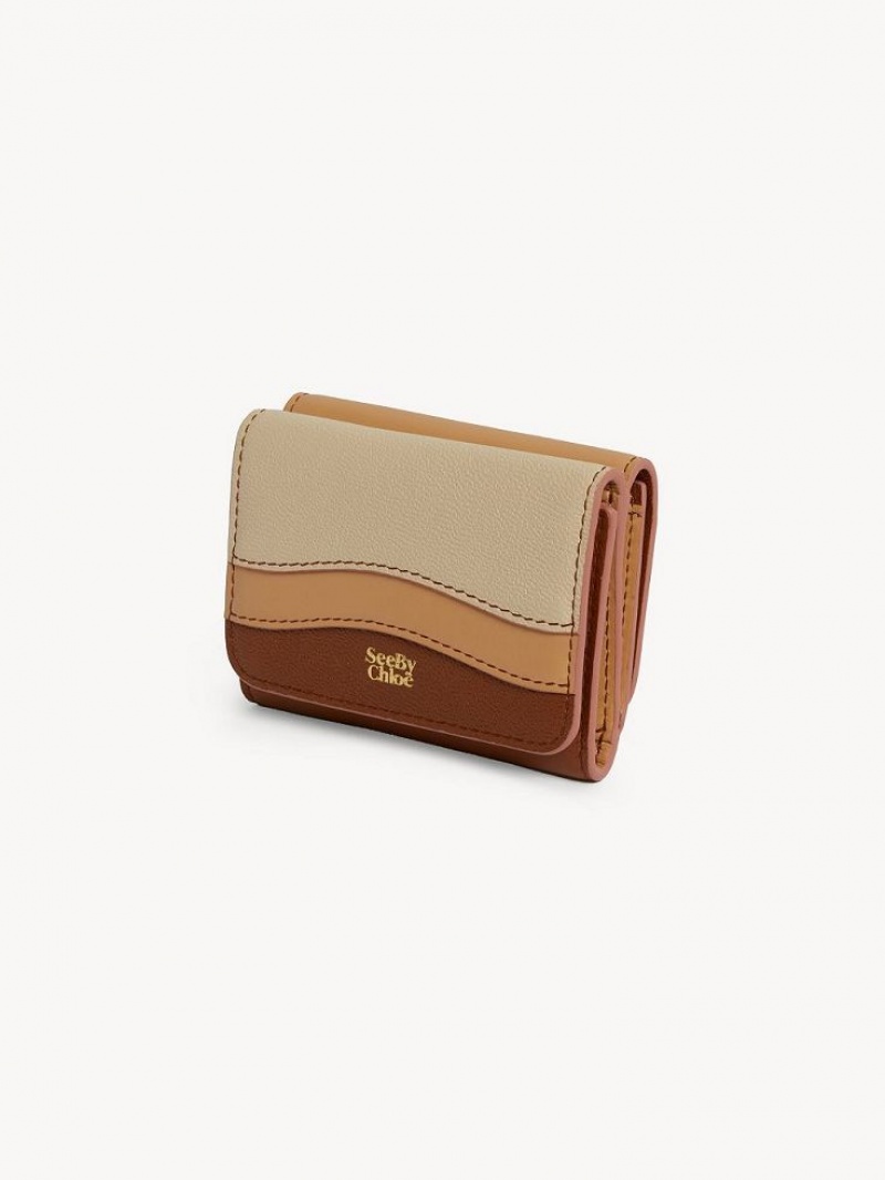 Carteiras Pequenas Chloe Layers Medium Tri-fold Marrom | CHE-SR14896