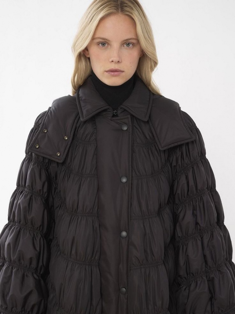 Casacos Chloe Ruched Puffer Cape Pretas | CHE-SR13815