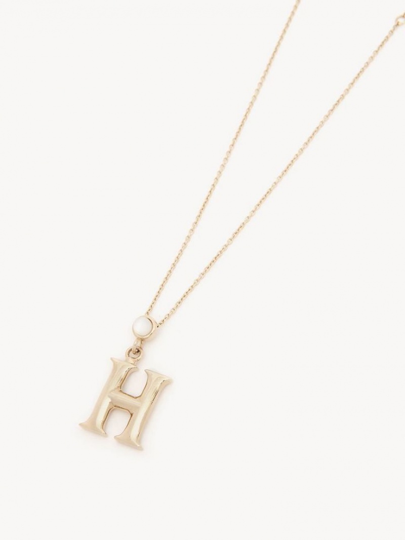 Colares Chloe Alphabet With Pendant Douradas | CHE-SR14348